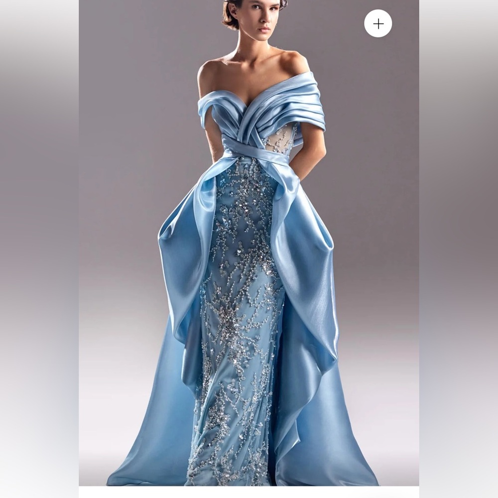 Elegant Blue Evening Gown